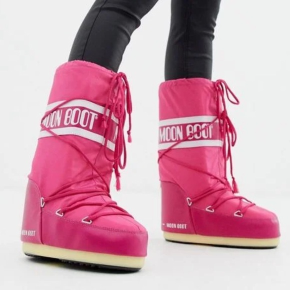Moon Boot Shoes - NWT Moon Boot Icon Nylon Boots in Bougainvillea/ Hot Pink Size 7